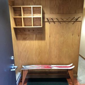 3-Ski Narrow Bench