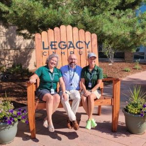 XXL Stained Ski Bench with Basic Vinyl Logo